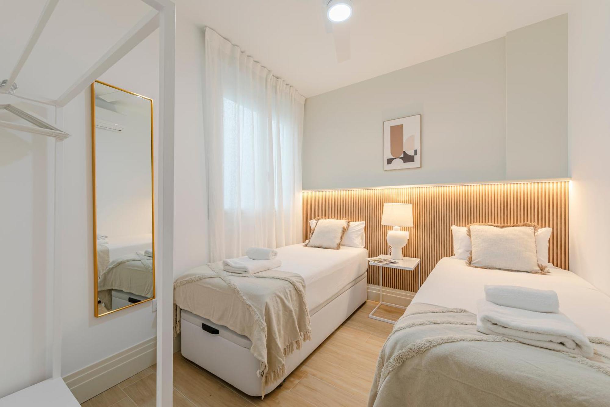 Isg Apartments Faustino 45 Seville Exterior photo